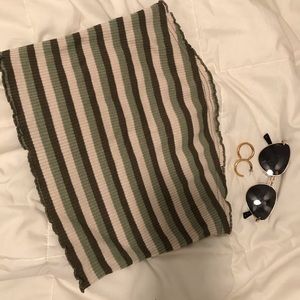 tube top with lettuce edge